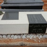 מצבות במכפלה 105