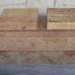 מצבות במכפלה 110