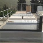 מצבות במכפלה 25