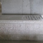 מצבות במכפלה 54