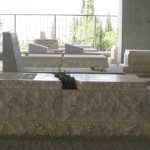 מצבות במכפלה 58