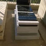 מצבות במכפלה 92