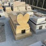 מצבות אבן חלילה צהובה (80)