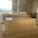מצבות אבן חלילה צהובה (95)