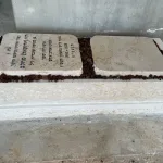 מצבות במכפלה (2)