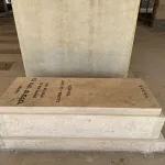 מצבות במכפלה (7)
